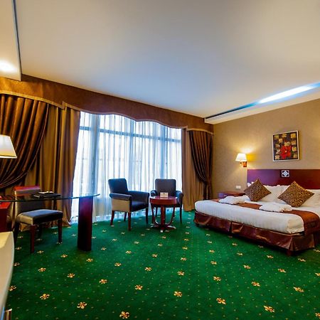 Goldman Empire Hotel Astana Ruang foto