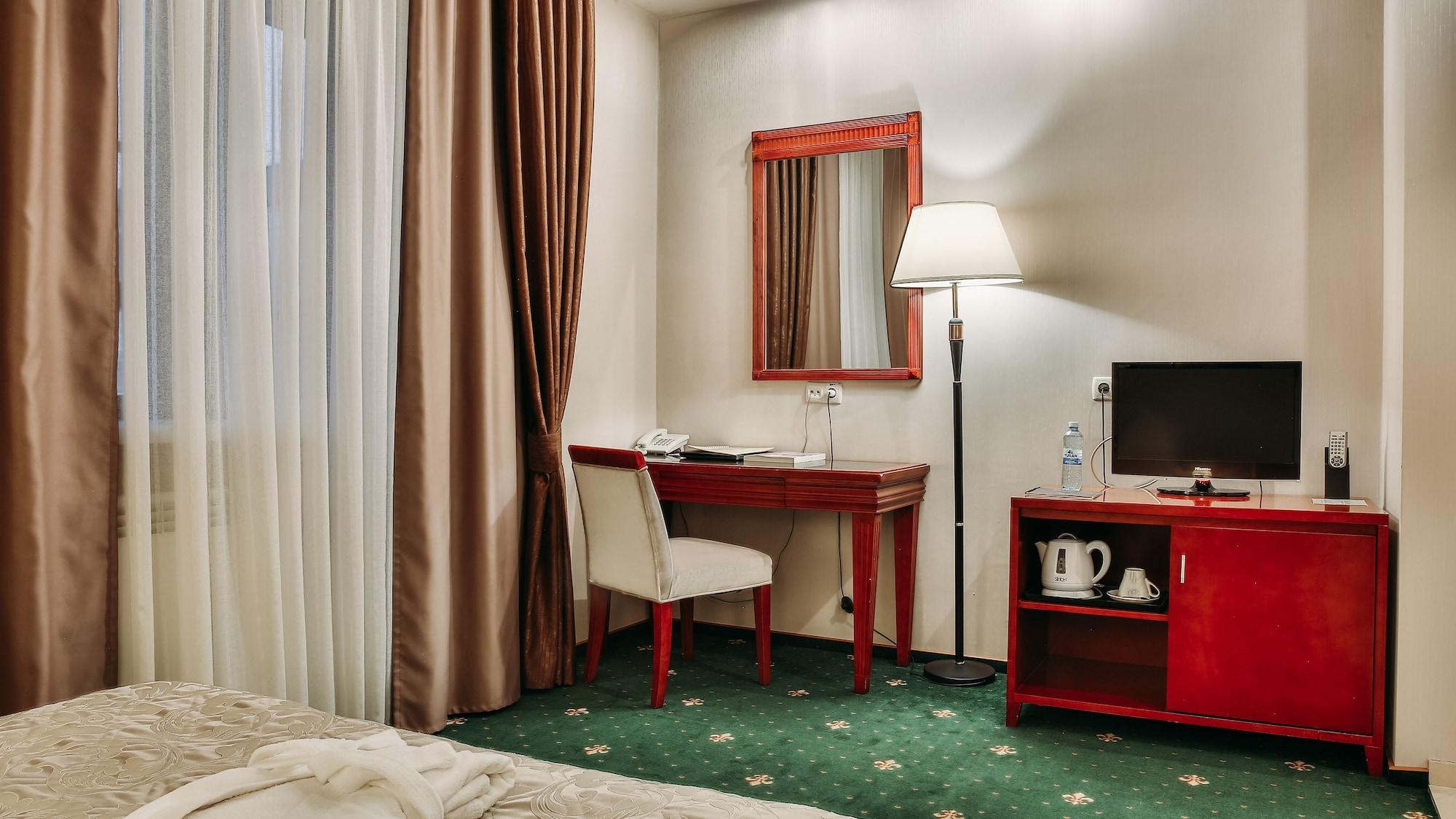 Goldman Empire Hotel Astana Bagian luar foto