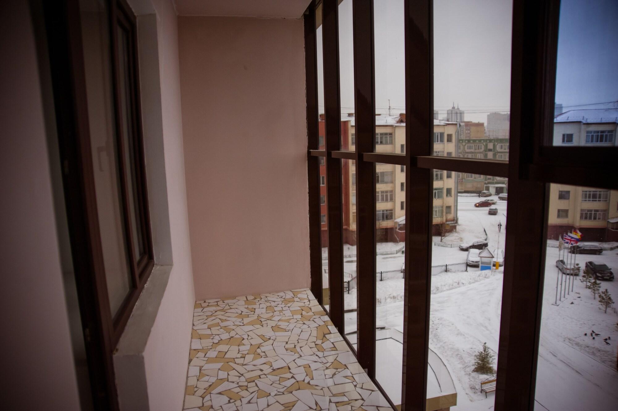 Goldman Empire Hotel Astana Bagian luar foto
